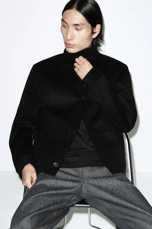 M4mo2000x3000-APAC-Capsule-MW-01