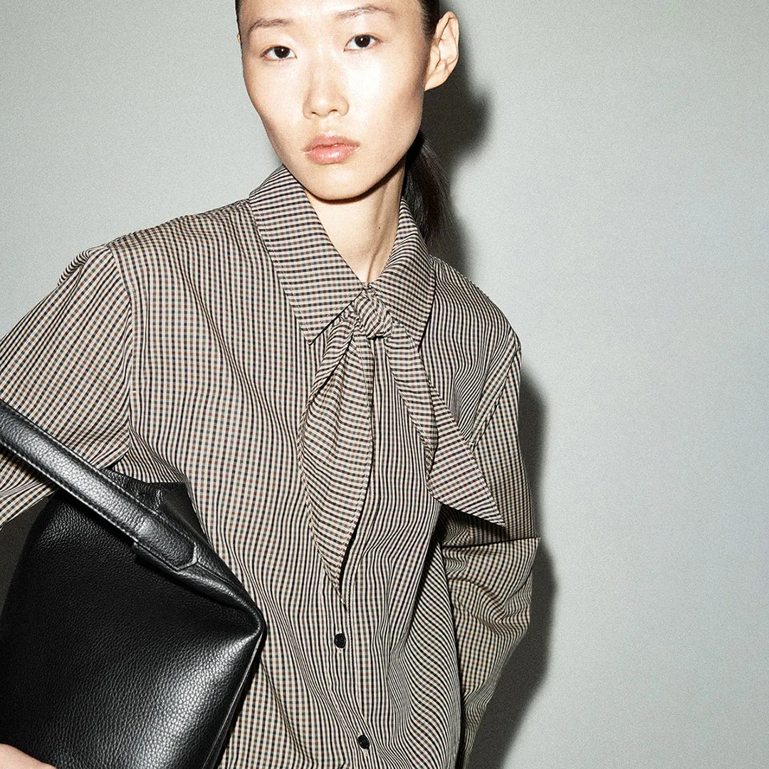 W5-desk1080x1080-APAC-Capsule-WW-02