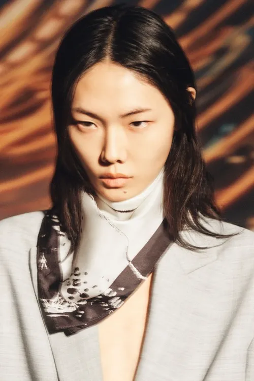 Mo_pic4-2000x3000_LNY_08